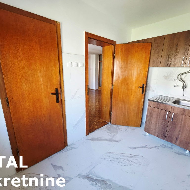 Troiposoban stan za izdavanje, Centar, Novi Sad, 92m², 700 €/mes