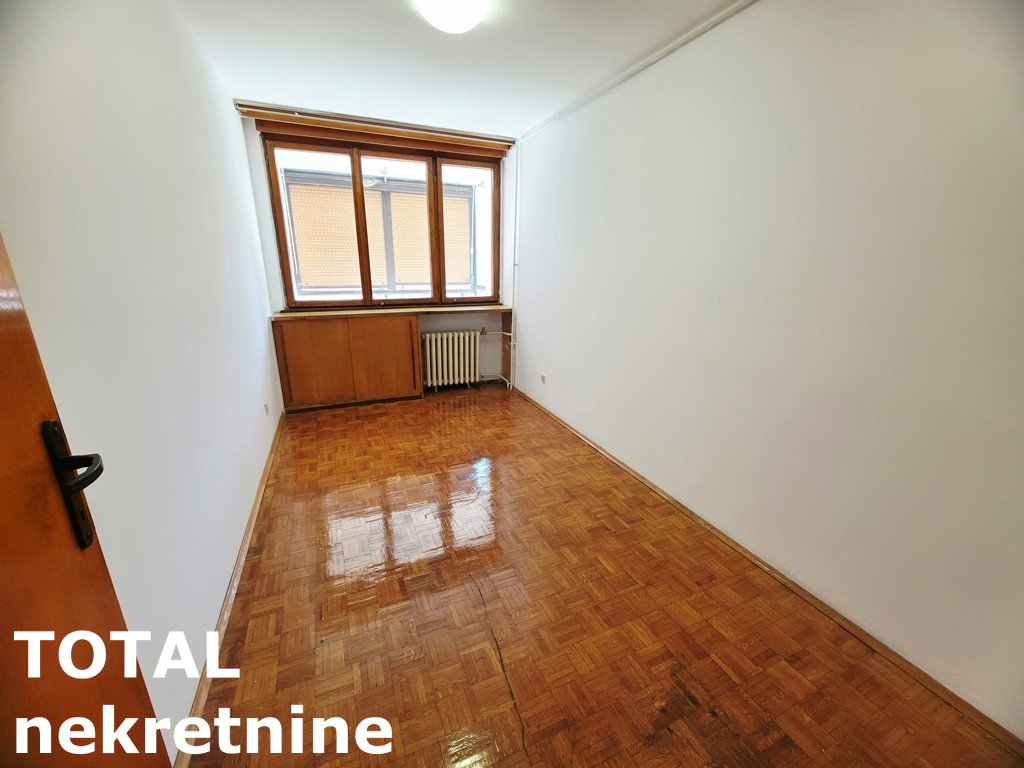 Troiposoban stan za izdavanje, Centar, Novi Sad, 92m², 700 €/mes
