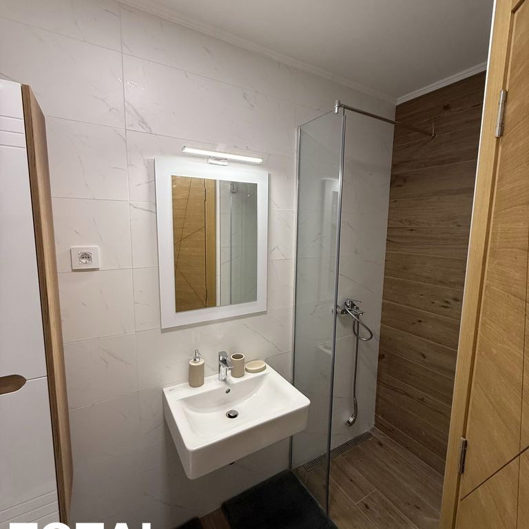 Garsonjera za izdavanje, Centar, Novi Sad, 27m², 500 €/mes