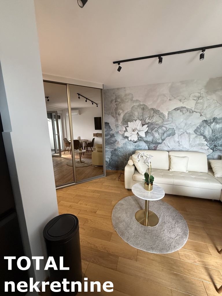 Garsonjera za izdavanje, Centar, Novi Sad, 27m², 500 €/mes