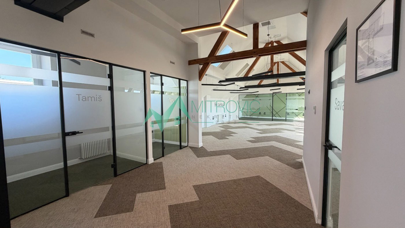 Lokal Prodaja Novi Sad  342 m2