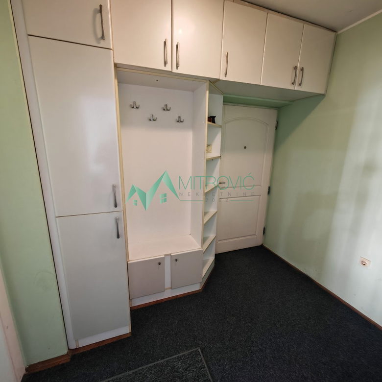 Dvosoban stan na prodaju, Grbavica, Novi Sad, 55m², 420 €