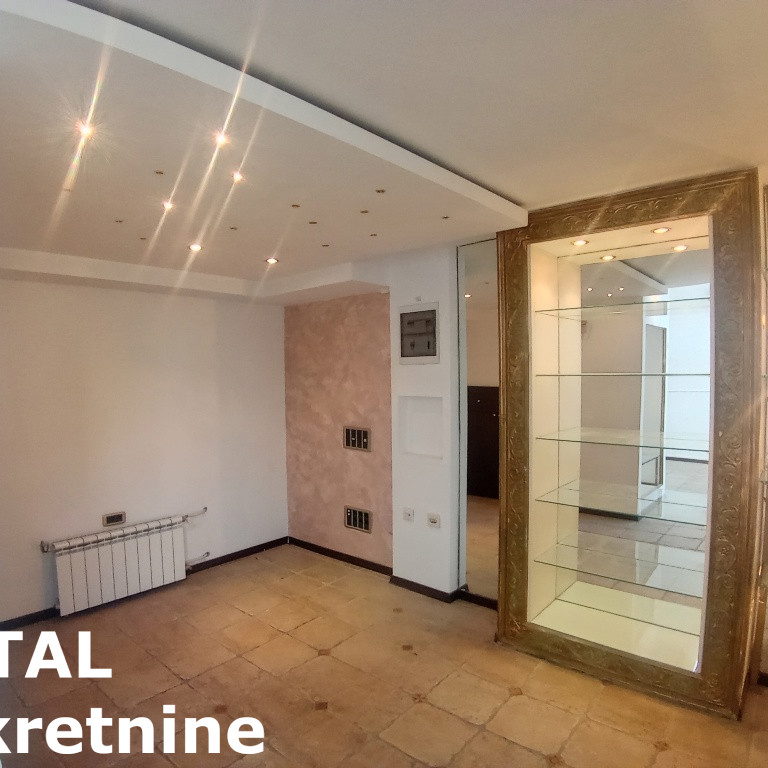 Lokal Izdavanje Novi Sad  42 m2