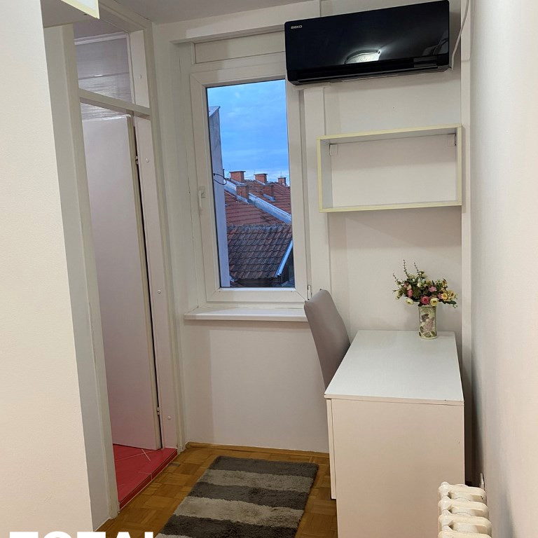 Jednoiposoban stan za izdavanje, Novo Naselje, Novi Sad, 46m², 450 €/mes