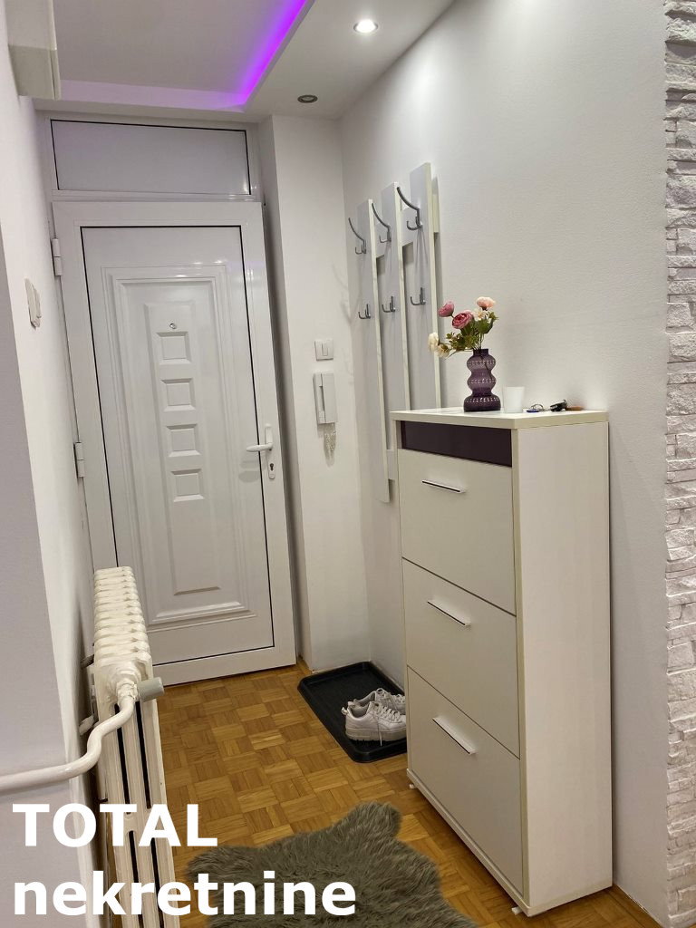 Stan Izdavanje Novi Sad  46 m2