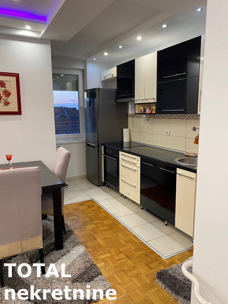 Stan Izdavanje Novi Sad  46 m2