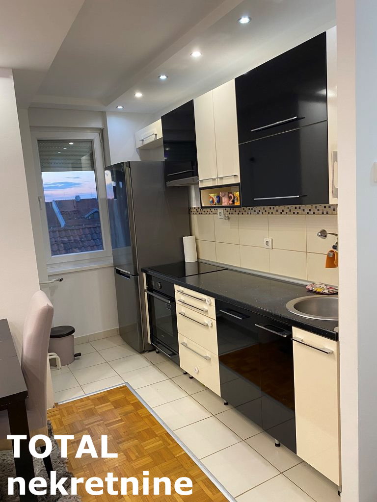 Stan Izdavanje Novi Sad  46 m2