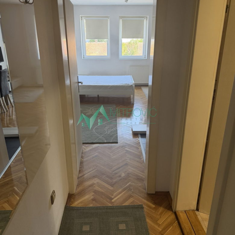 Stan Prodaja Novi Sad  28 m2