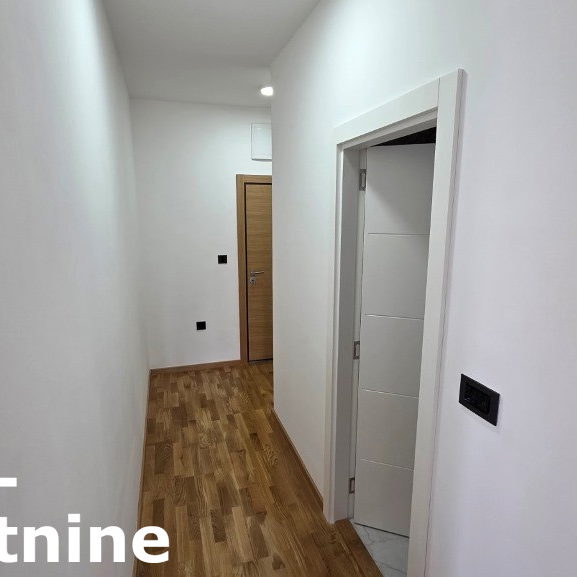 Stan Izdavanje Novi Sad  43 m2