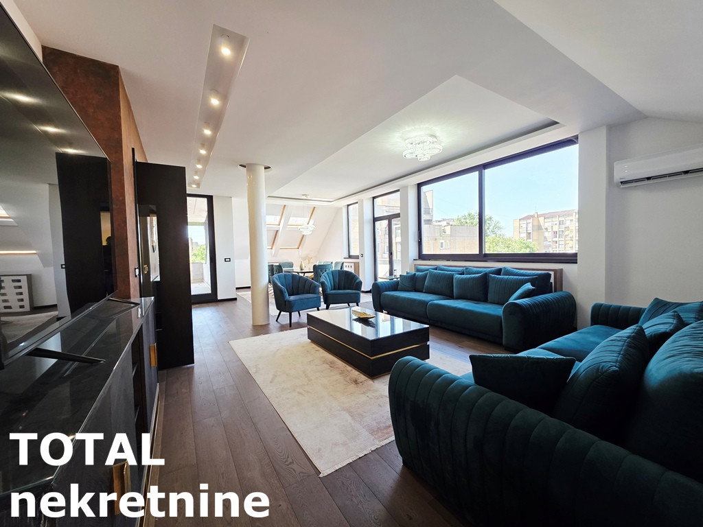 Stan Izdavanje Novi Sad  242 m2