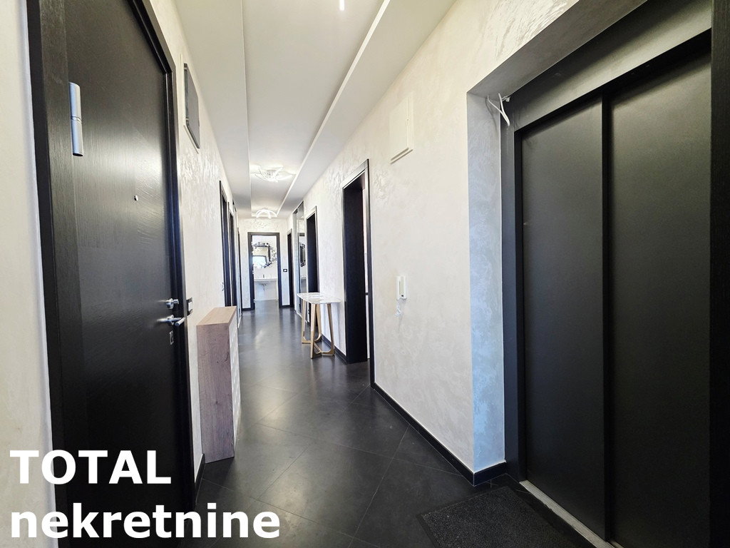 Višesoban stan za izdavanje, Sajmište, Novi Sad, 242m², 1.800 €/mes