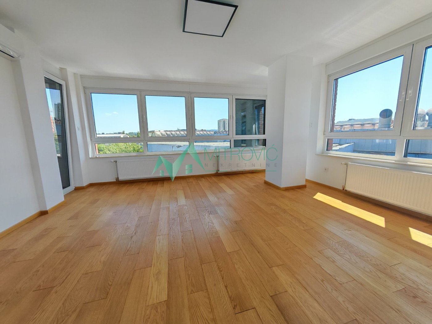 Stan Prodaja Novi Sad  76 m2