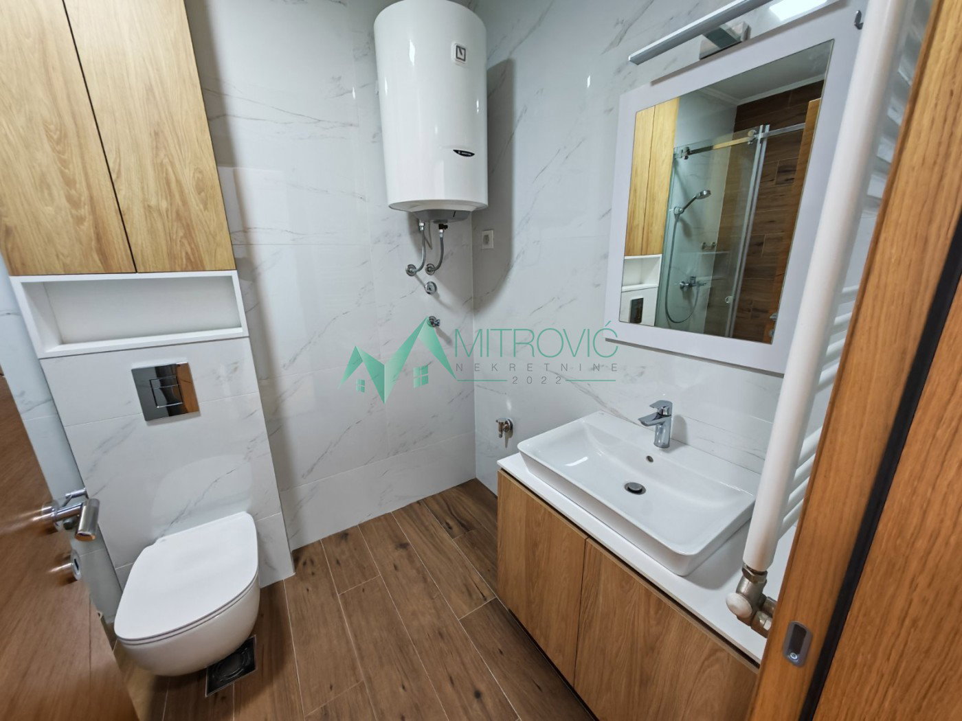 Trosoban stan na prodaju, Spens, Novi Sad, 76m², 1.100 €