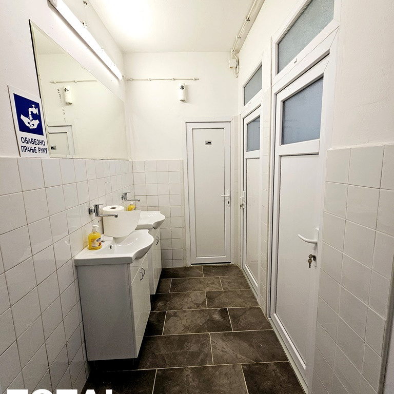 Lokal Izdavanje Novi Sad Tatarsko Brdo 190 m2