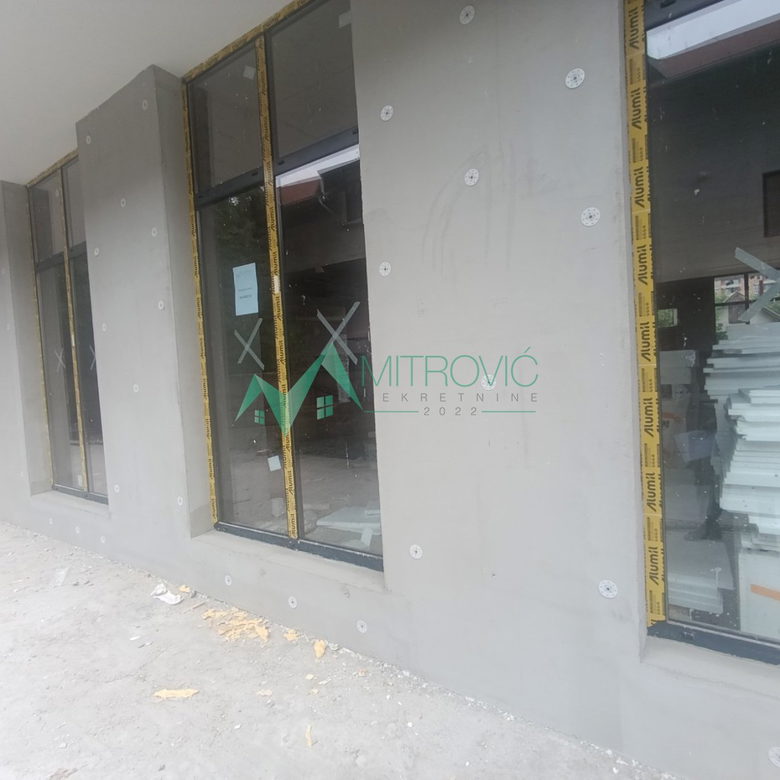 Lokal Prodaja Novi Sad  293 m2