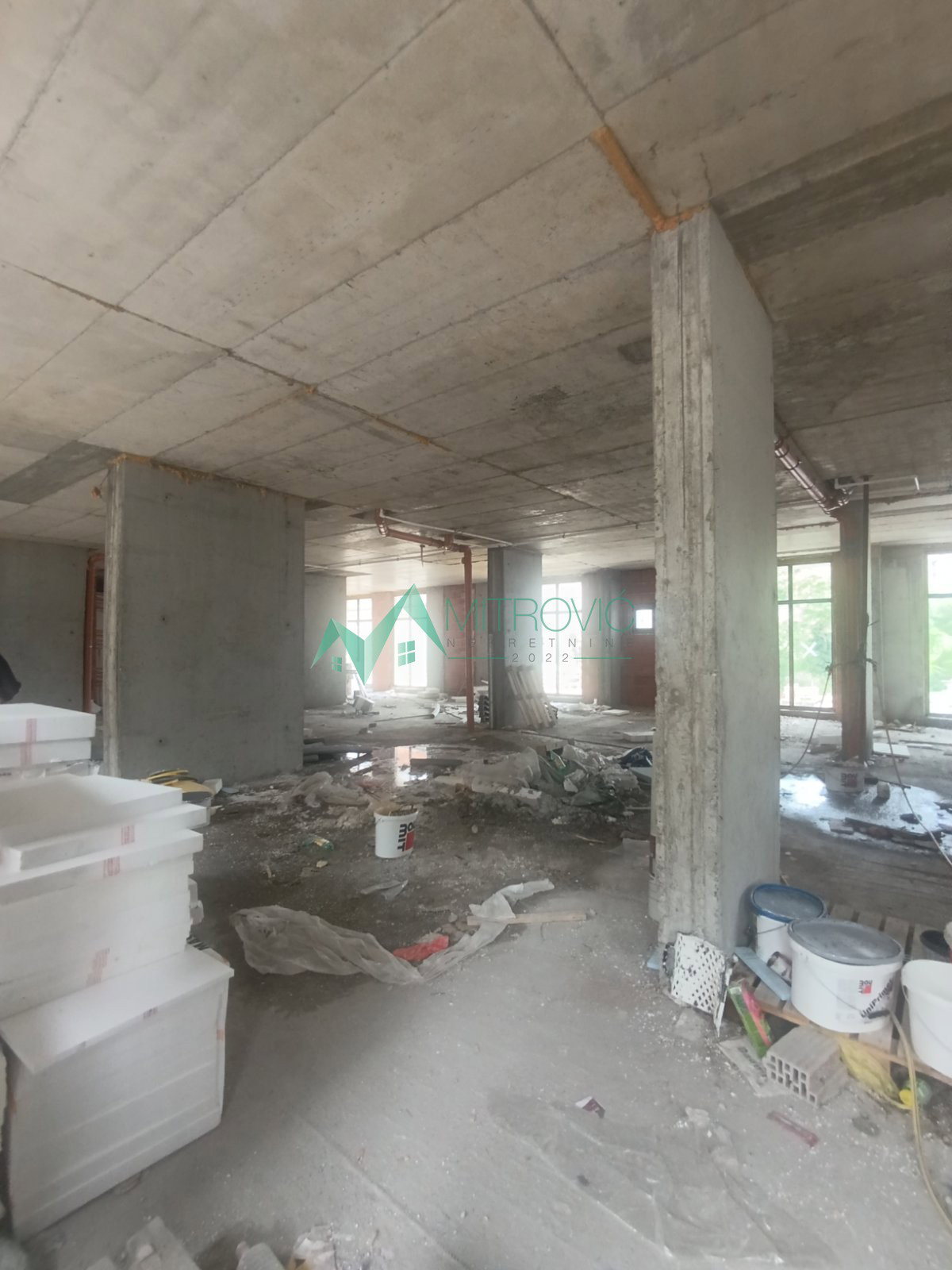 Lokal Prodaja Novi Sad  293 m2