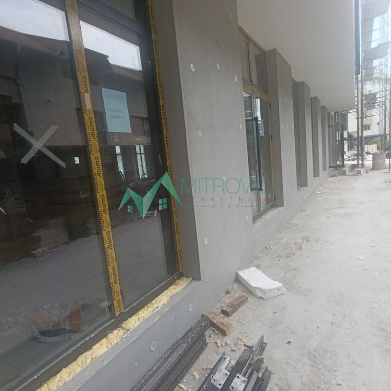 Lokal Prodaja Novi Sad  293 m2