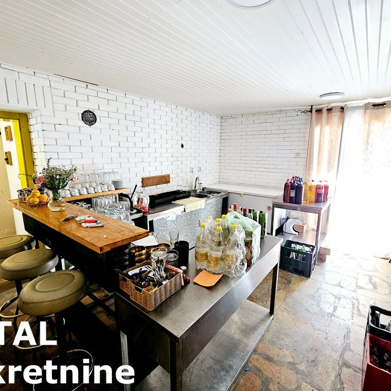 Lokal za izdavanje, Veternik, Novi Sad, 2500m², 4.500 €/mes