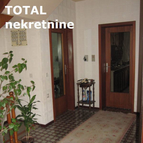 Kuća Prodaja Novi Sad  380 m2