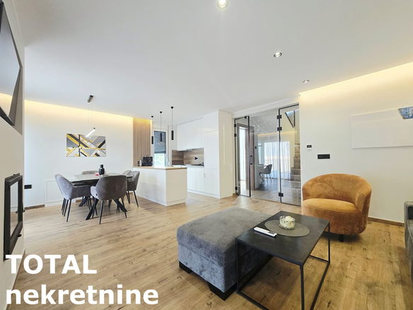 Kuća Prodaja Beočin  222 m2