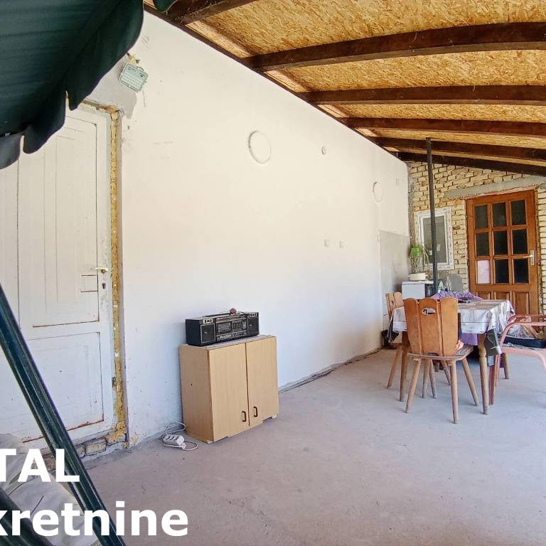 Kuća na prodaju, Gložan, Bački Petrovac, 225m², 90.000 €