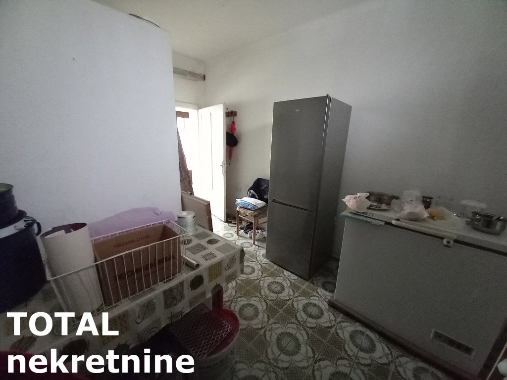 kuce-Siri-centar-3091338-2ks4s Kuća na prodaju, Gložan, Bački Petrovac, 181m², 95.000 €