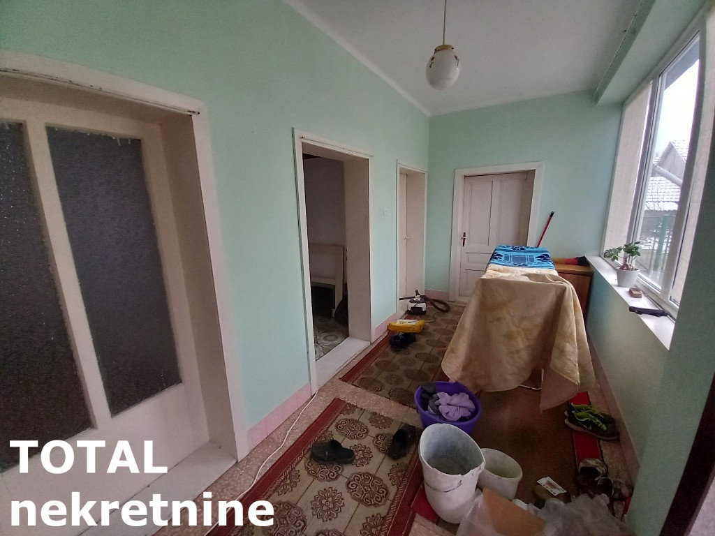 kuce-Siri-centar-3091338-fg7nn Kuća na prodaju, Gložan, Bački Petrovac, 181m², 95.000 €