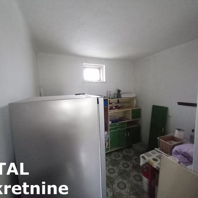 Kuća na prodaju, Gložan, Bački Petrovac, 181m², 95.000 €