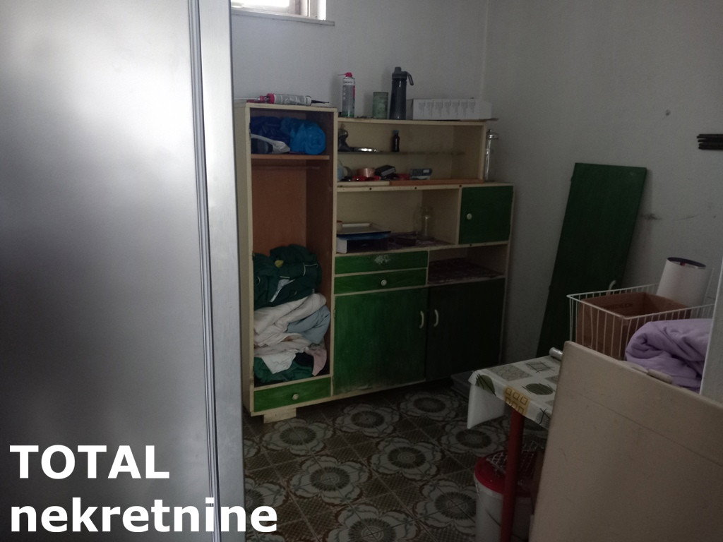 kuce-Siri-centar-3091338-moi7k Kuća na prodaju, Gložan, Bački Petrovac, 181m², 95.000 €