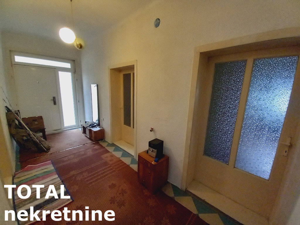 kuce-Siri-centar-3091338-n6s7e Kuća na prodaju, Gložan, Bački Petrovac, 181m², 95.000 €