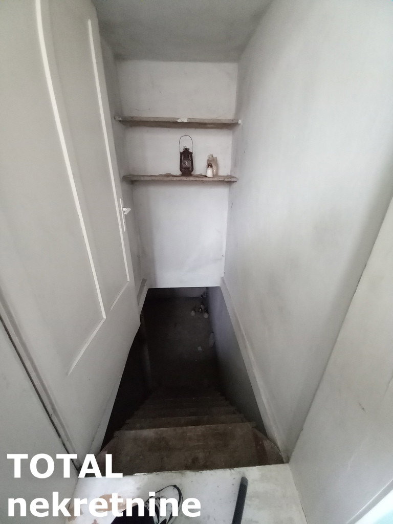 kuce-Siri-centar-3091338-oyrya Kuća na prodaju, Gložan, Bački Petrovac, 181m², 95.000 €