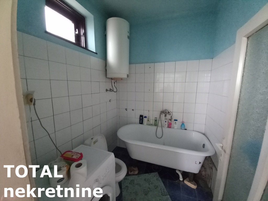 kuce-Siri-centar-3091338-zfqr6 Kuća na prodaju, Gložan, Bački Petrovac, 181m², 95.000 €