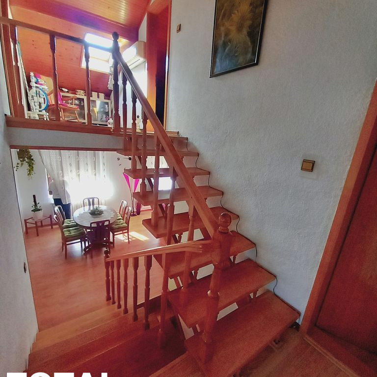 Kuća na prodaju, Bački Petrovac, 200m², 195.700 €
