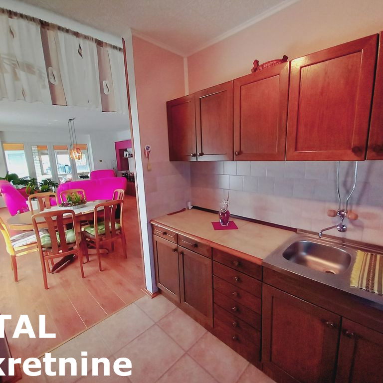 Kuća Prodaja Bački Petrovac  200 m2