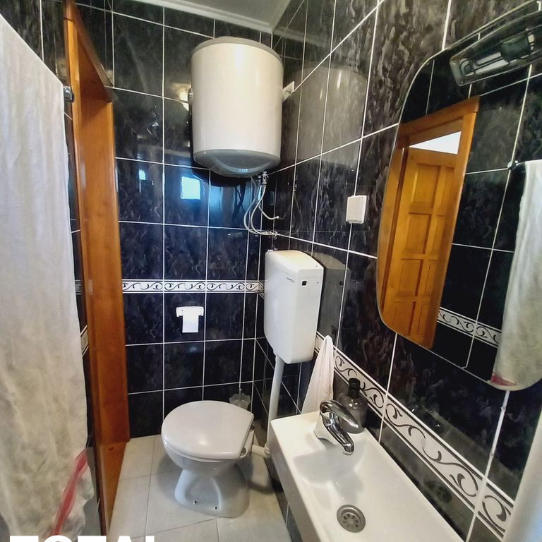 Kuća Prodaja Bački Petrovac  200 m2
