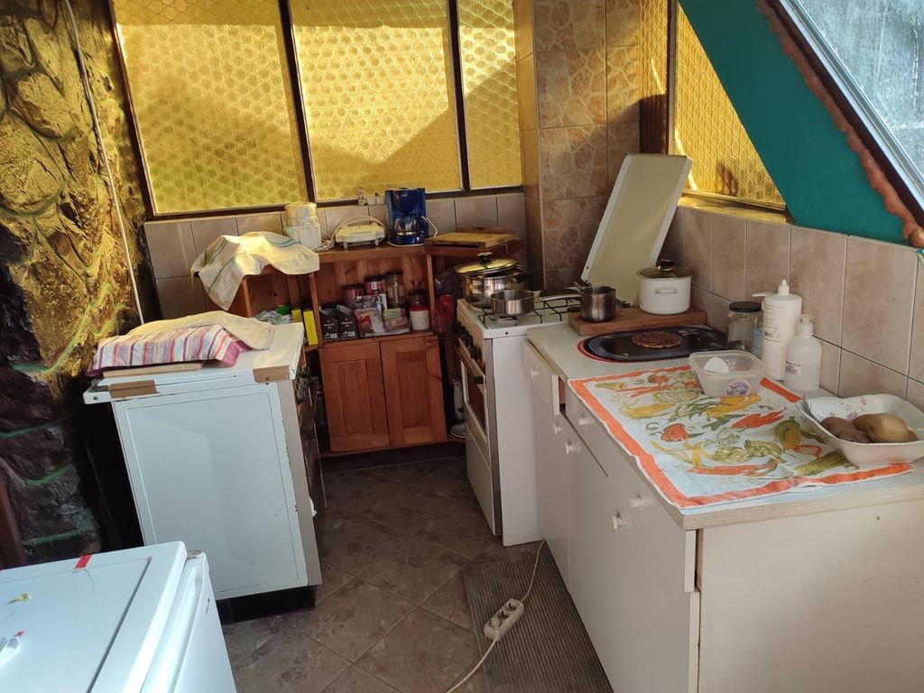 Kuća na prodaju, Čerević, Beočin, 90m², 74.160 €