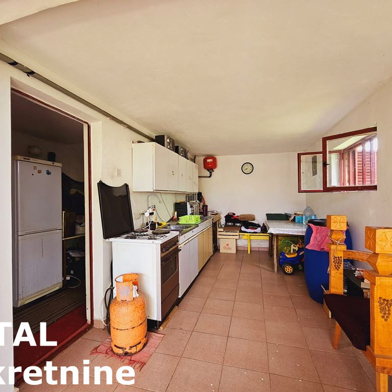Kuća Prodaja Sremski Karlovci  120 m2