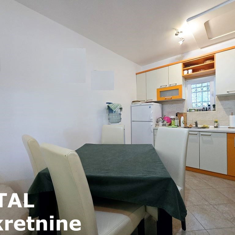 Kuća na prodaju, Banstol, Sremski Karlovci, 69m², 144.200 €