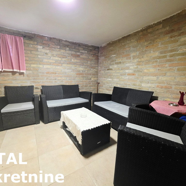 Kuća na prodaju, Banstol, Sremski Karlovci, 72m², 98.800 €
