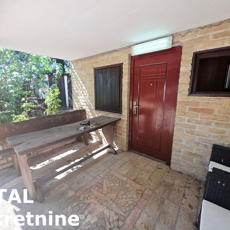 Kuća na prodaju, Banstol, Sremski Karlovci, 72m², 98.800 €