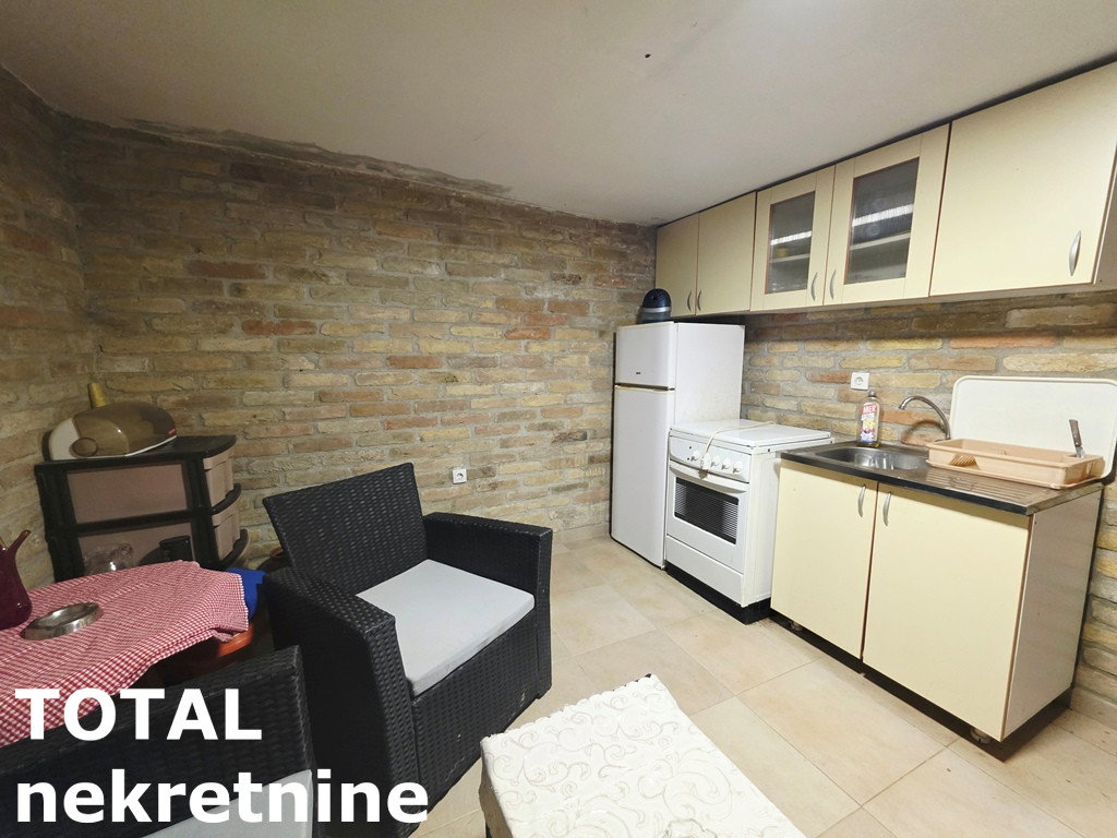 kuce-banstol-3091621-rb9hl Kuća na prodaju, Banstol, Sremski Karlovci, 72m², 98.800 €