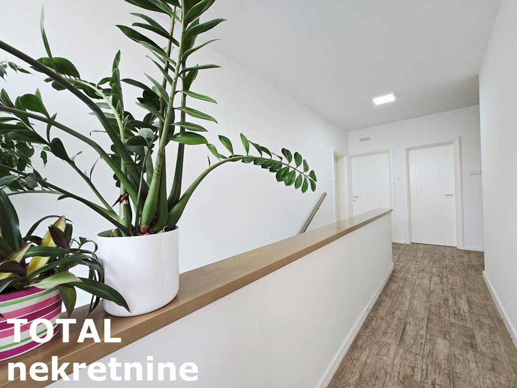 kuce-cardak-3091619-ctbtv Kuća na prodaju, Čardak, Novi Sad, 244m², 490.000 €
