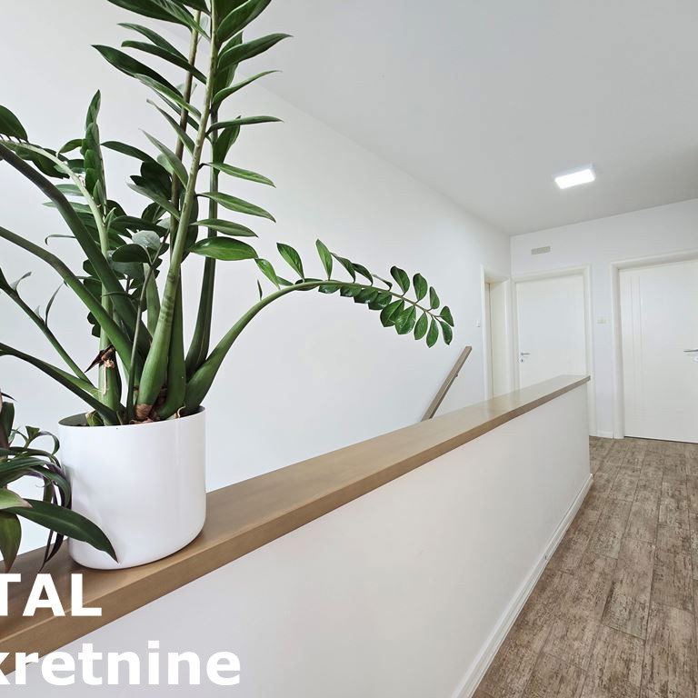 Kuća na prodaju, Čardak, Novi Sad, 244m², 490.000 €