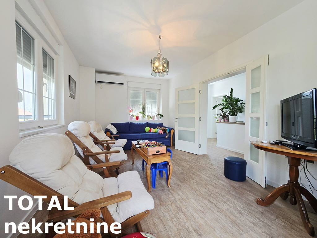 kuce-cardak-3091619-e5mc3 Kuća na prodaju, Čardak, Novi Sad, 244m², 490.000 €