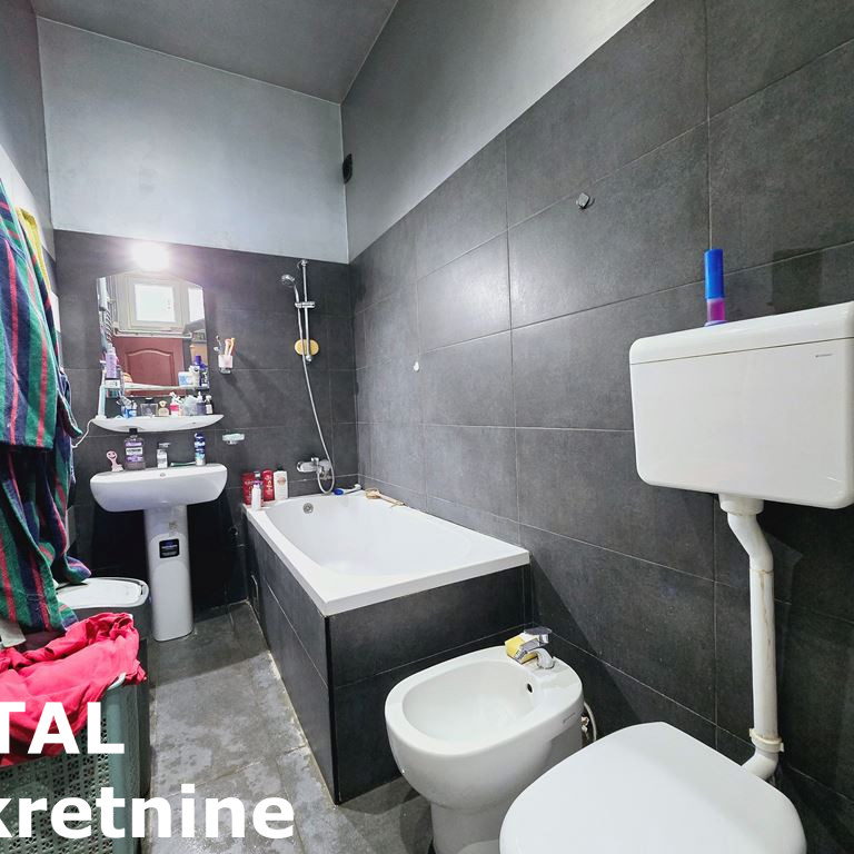 Kuća Prodaja Novi Sad  180 m2