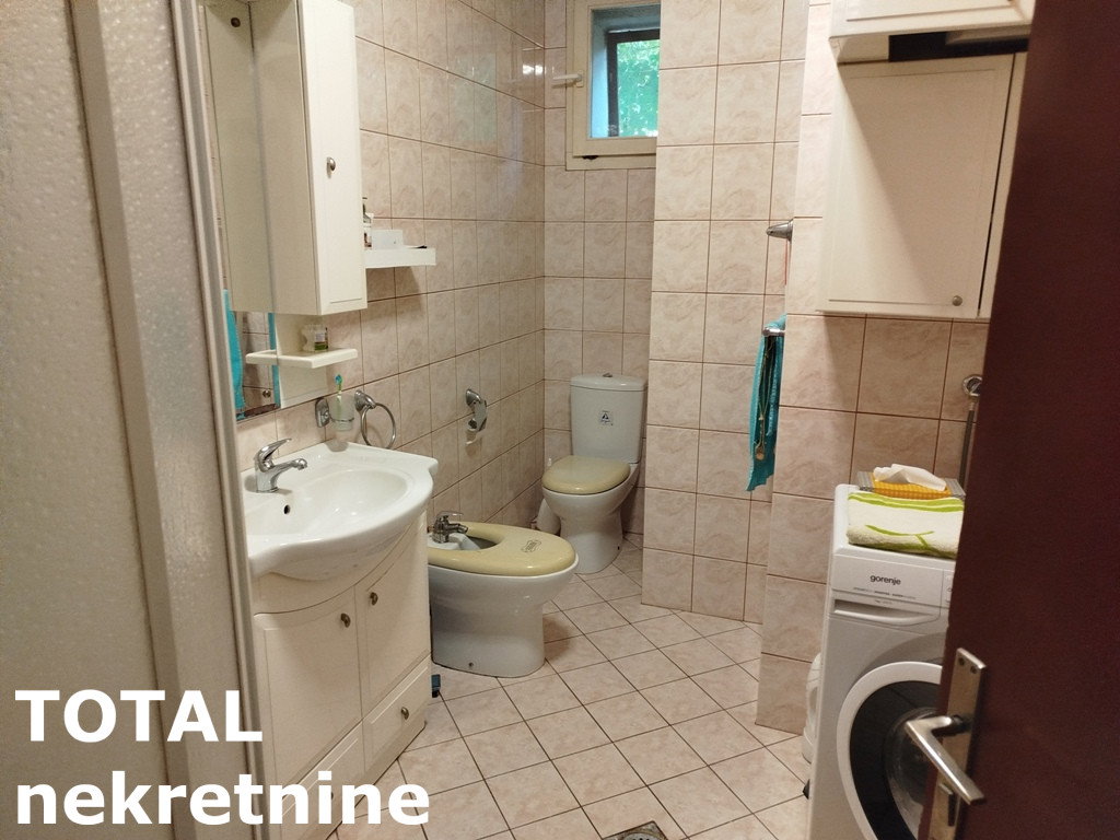 Kuća na prodaju, Sremska Kamenica, Novi Sad, 443m², 721.000 €