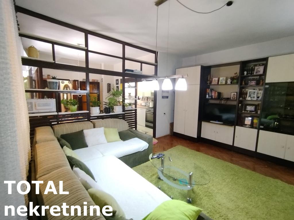 Kuća na prodaju, Sremska Kamenica, Novi Sad, 443m², 721.000 €