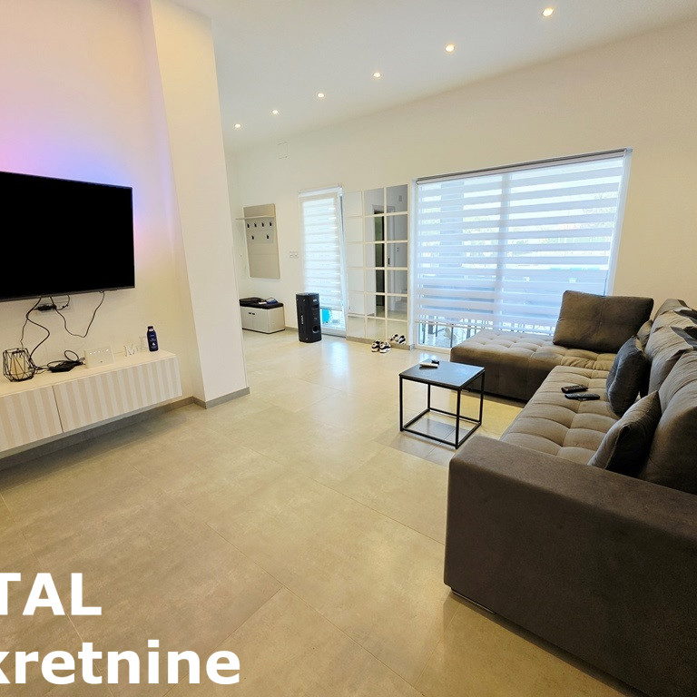 Kuća Prodaja Inđija  110 m2