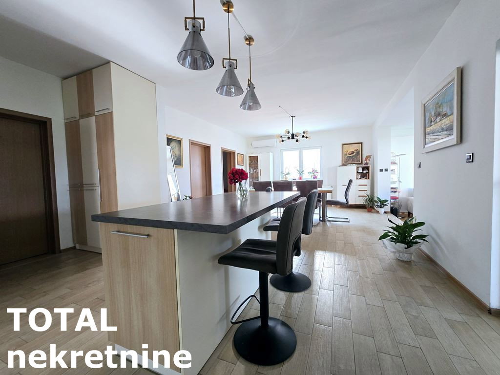 Kuća na prodaju, Futog, Novi Sad, 255m², 430.000 €