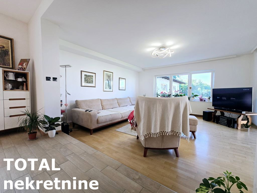 kuce-futog-3046638-lix1d Kuća Prodaja Novi Sad 255 m2